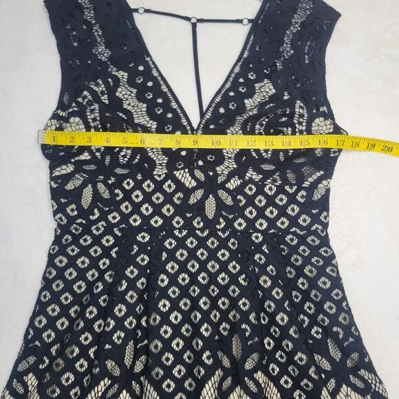 Free People One Million Lovers Black Lace Mini Dress Size 12 deep V strappy back - Picture 7 of 15